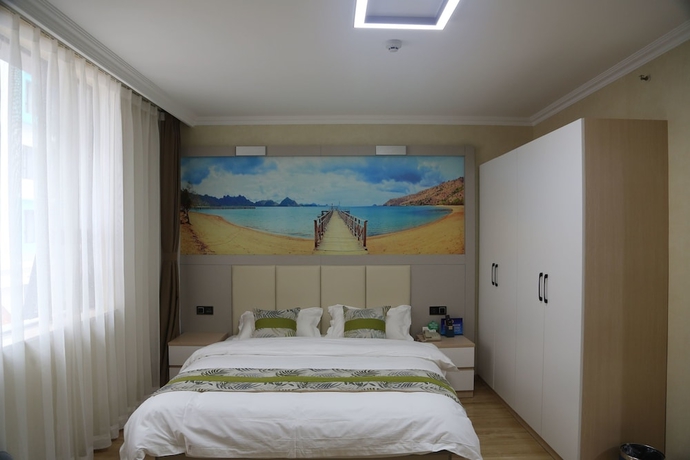 Imagen de la habitación del Hotel Golden Phoenix. Foto 14