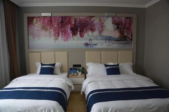 Imagen de la habitación del Hotel Golden Phoenix. Foto 16