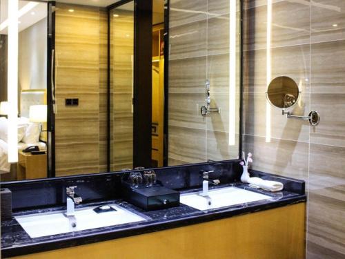 Imagen general del Hotel Golden Phoenix International. Foto 5