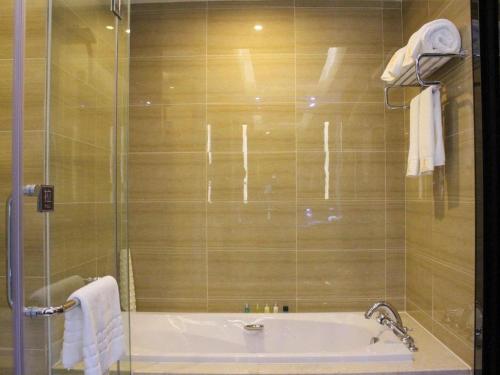 Imagen general del Hotel Golden Phoenix International. Foto 7