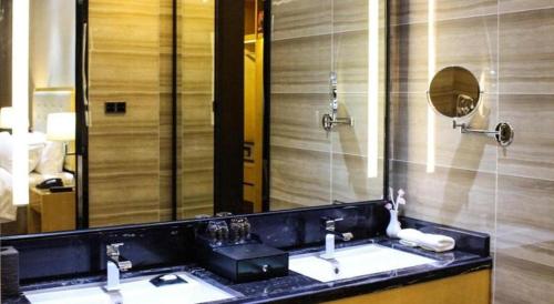 Imagen general del Hotel Golden Phoenix International. Foto 15