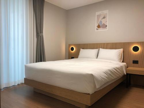 Imagen de la habitación del Hotel Golden Planet Incheon. Foto 19