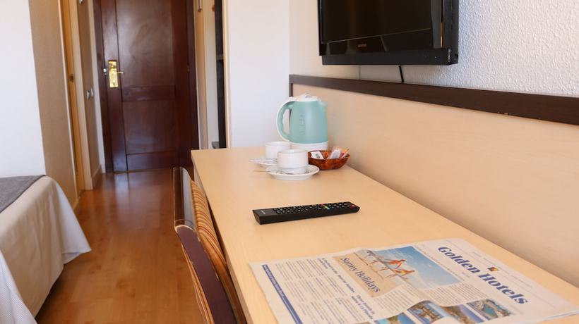 Imagen de la habitación del Hotel Golden Port Salou and Spa. Foto 5