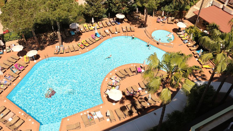 Imagen de la habitación del Hotel Golden Port Salou and Spa. Foto 7