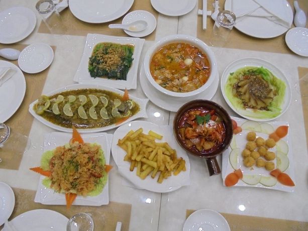 Imagen del bar/restaurante del Hotel Golden Princess. Foto 3