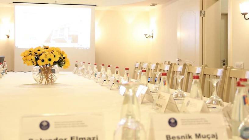 Imagen de los interiores del Hotel Golden, Pristina. Foto 5
