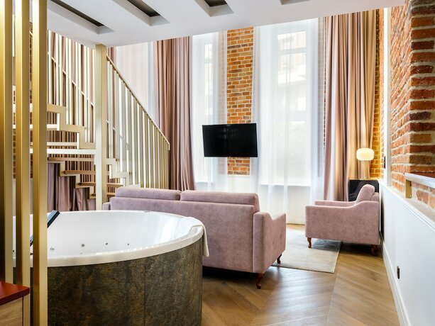 Imagen de la habitación del Hotel Golden Queen Aparthotel. Foto 15