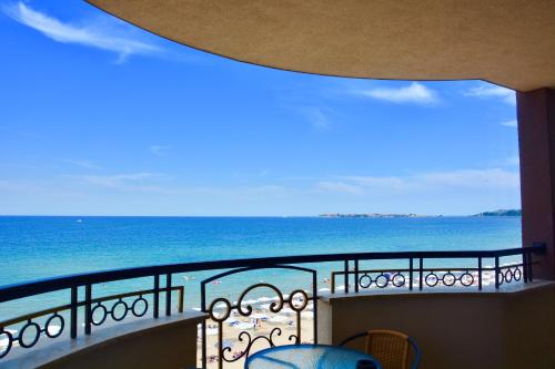 Imagen general del Hotel Golden Rainbow Beach. Foto 4