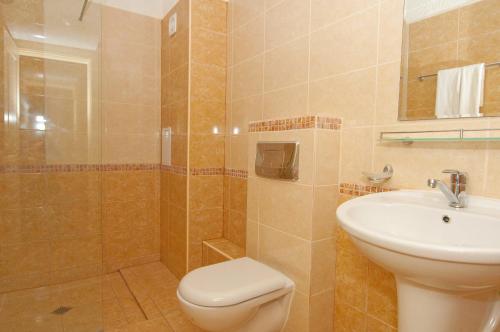 Imagen de la habitación del Hotel Golden Rainbow Beach. Foto 20