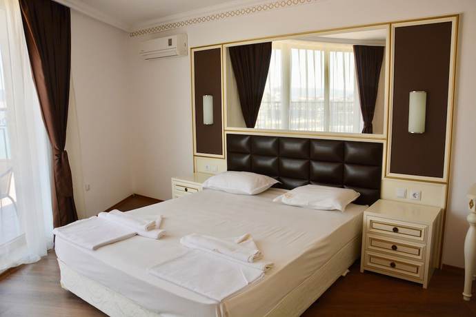 Imagen de la habitación del Hotel Golden Rainbow VIP Residence. Foto 13