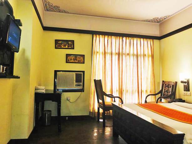 Imagen de la habitación del Hotel Golden Ram Vilas. Foto 5
