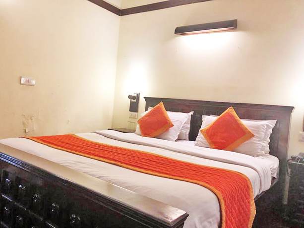 Imagen de la habitación del Hotel Golden Ram Vilas. Foto 6