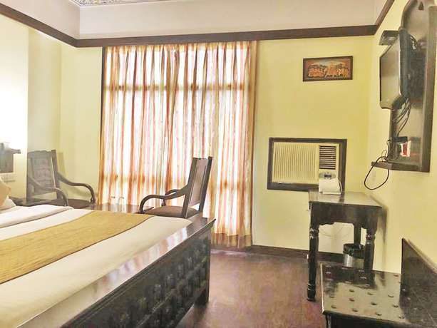 Imagen de la habitación del Hotel Golden Ram Vilas. Foto 11