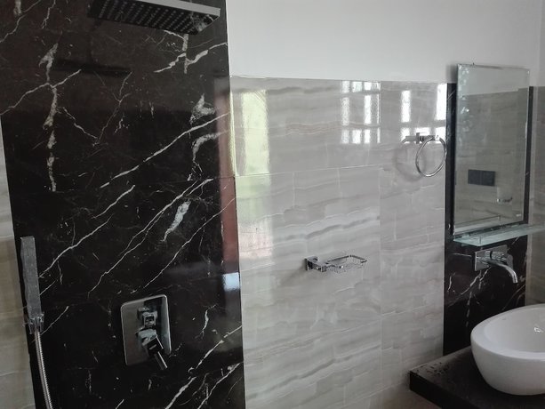 Imagen de la habitación del Hotel Golden Ray. Foto 17