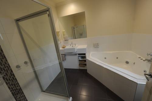 Imagen de la habitación del Hotel Golden Reef Motor Inn. Foto 5