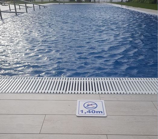 Imagen de la piscina del Hotel Golden Residence. Foto 23