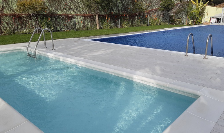 Imagen de la piscina del Hotel Golden Residence, Funchal. Foto 24