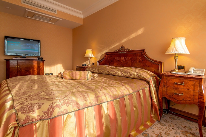 Imagen de la habitación del Hotel Golden Ring, Mosc&uacute;. Foto 11
