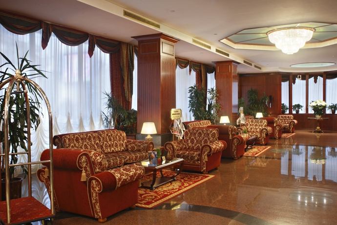 Imagen del bar/restaurante del Hotel Golden Ring, Mosc&uacute;. Foto 2
