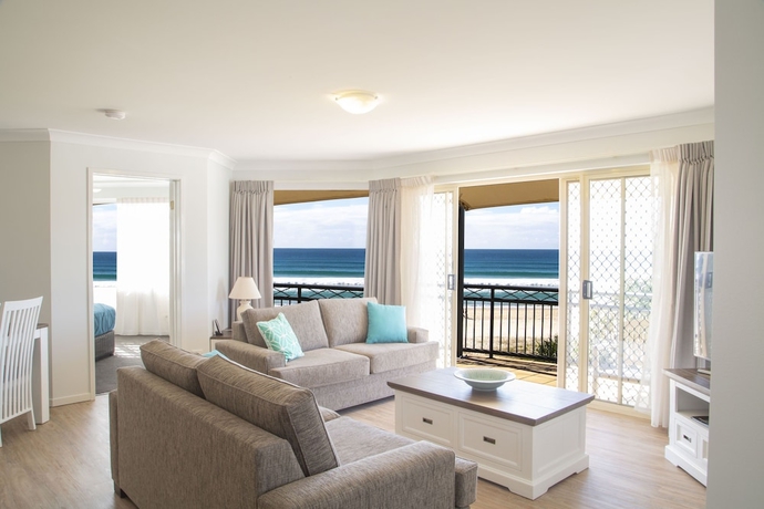 Imagen de la habitación del Hotel Golden Riviera Beach Resort. Foto 16