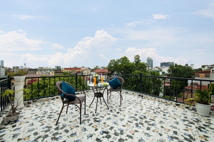 Imagen de los exteriores del Hotel Golden Rooster. Foto 13