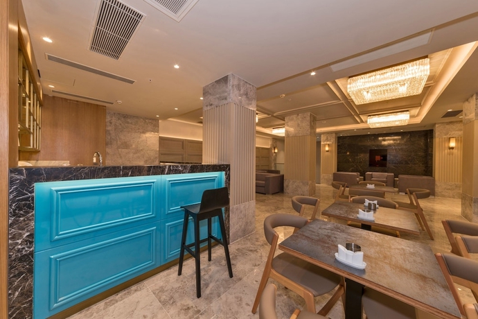 Imagen de los interiores del Hotel Golden Royal and Spa. Foto 18