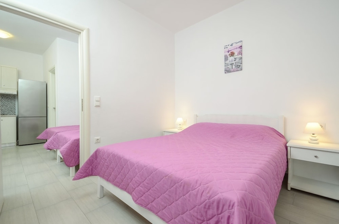 Imagen de la habitación del Hotel Golden Sand Naxos. Foto 4