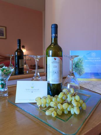 Imagen de la habitación del Hotel Golden Sand, Plaka. Foto 2