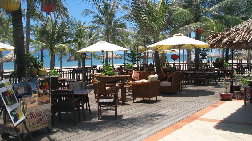 Imagen del bar/restaurante del Hotel Golden Sand Resort & Spa Hoi An. Foto 9