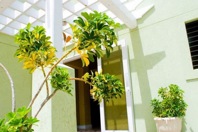 Imagen general del Hotel Golden Sands, Christ Church. Foto 5