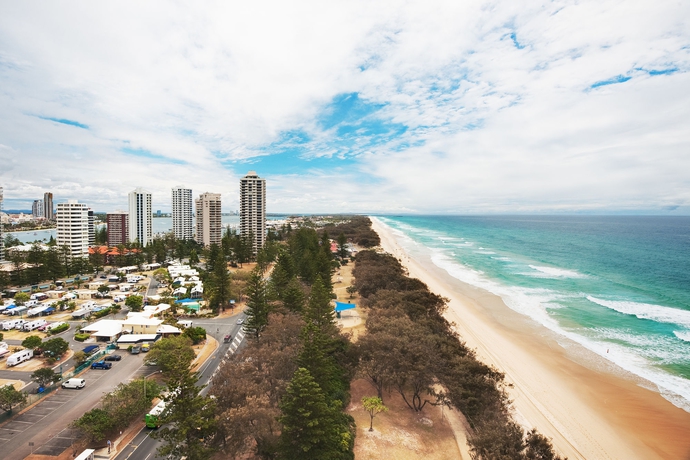 Imagen de los exteriores del Hotel Golden Sands, Gold Coast. Foto 3
