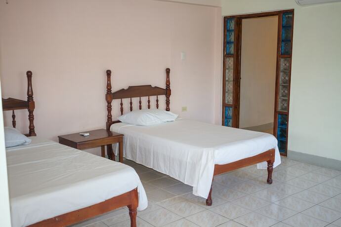 Imagen de la habitación del Hotel Golden Sands Guest House. Foto 10
