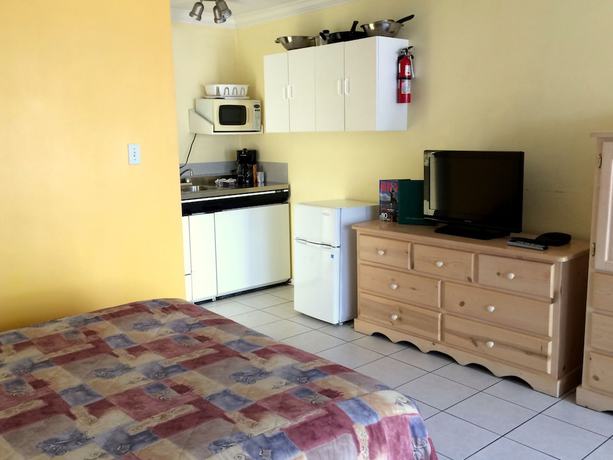 Imagen de la habitación del Hotel Golden Sands Resort Motel. Foto 3
