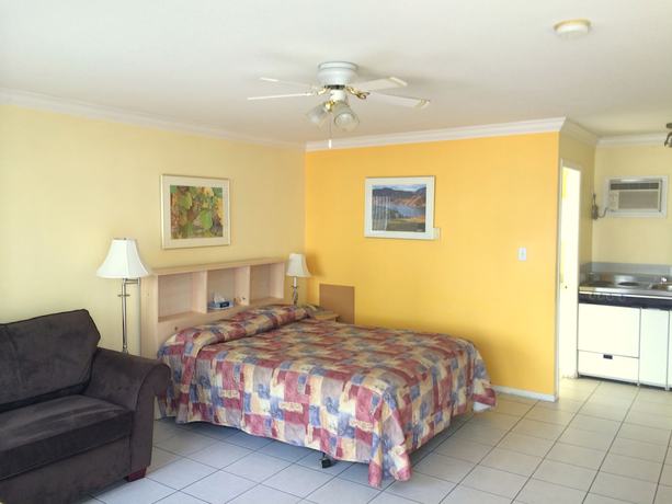 Imagen de la habitación del Hotel Golden Sands Resort Motel. Foto 8