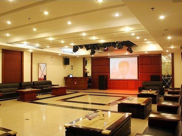 Imagen de los interiores del Hotel Golden Shuitai Hot Spring Resort. Foto 12