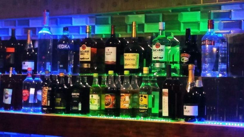 Imagen del bar/restaurante del Hotel Golden Simcha. Foto 2