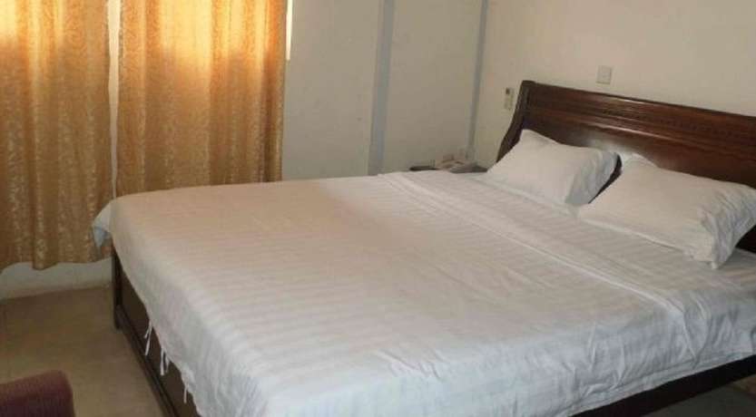 Imagen de la habitación del Hotel Golden Simcha. Foto 10