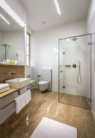 Imagen de la habitación del Hotel Golden Star, Praga. Foto 9