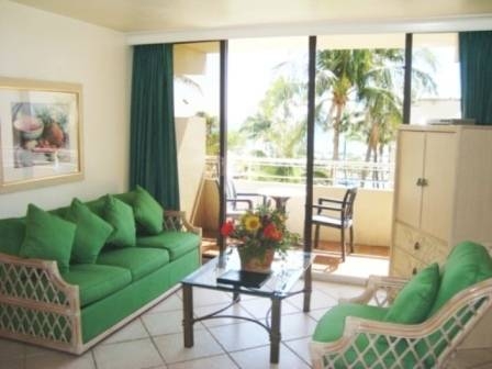 Imagen general del Hotel Golden Strand Ocean Villa Resort. Foto 4
