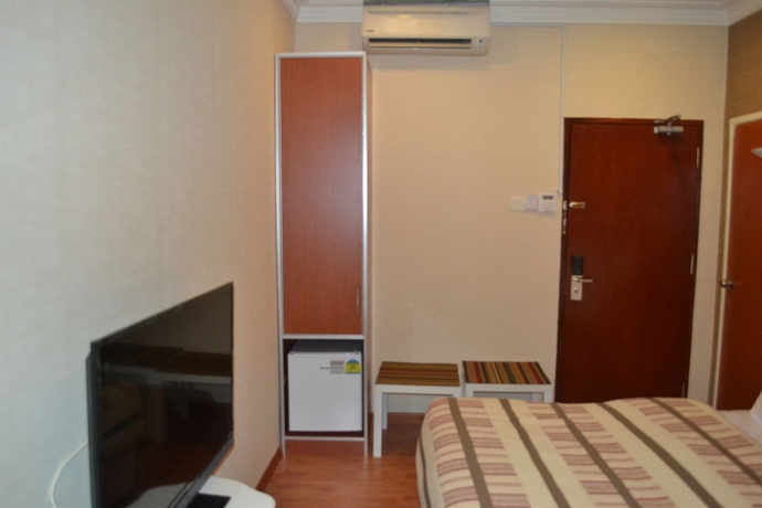 Imagen de la habitación del Hotel Golden Suites. Foto 10