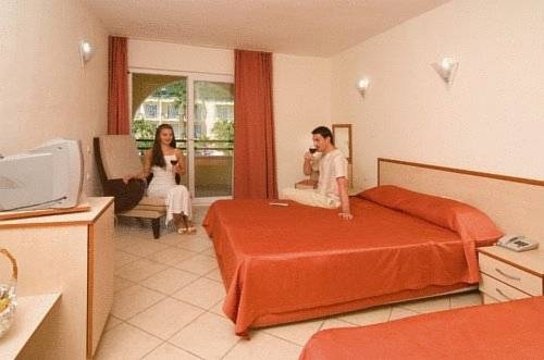 Imagen general del Hotel Golden Sun, BELDIBI. Foto 7