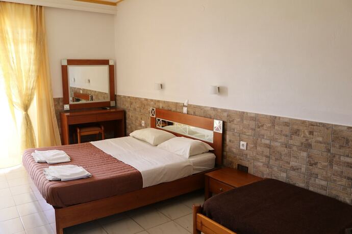 Imagen general del Hotel Golden Sun, Cos. Foto 6