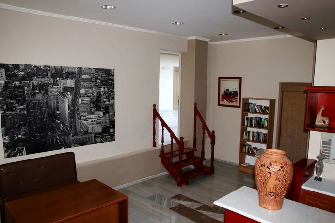 Imagen de los interiores del Hotel Golden Sun, Fenikounta. Foto 18