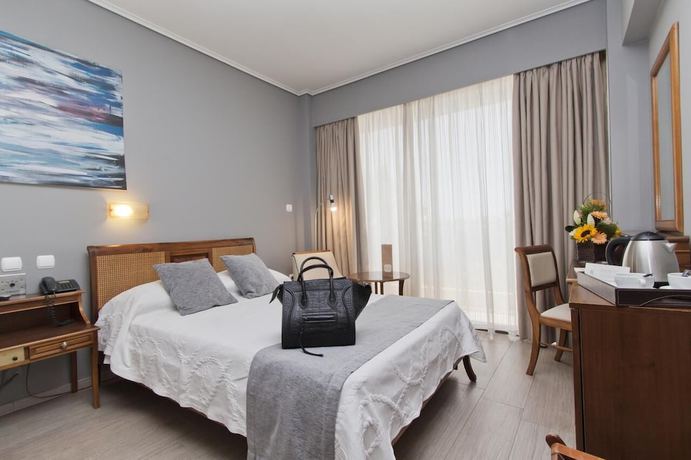 Imagen de la habitación del Hotel Golden Sun, Fenikounta. Foto 8