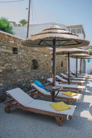 Imagen de los exteriores del Hotel Golden Sun, Ios. Foto 13