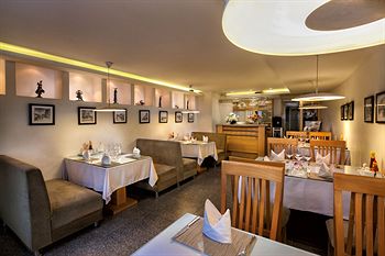Imagen general del Hotel Golden Sun Moment. Foto 4