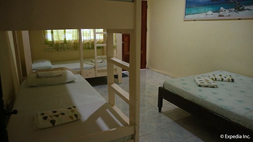 Imagen de la habitación del Hotel Golden Sunset Beach Club. Foto 17