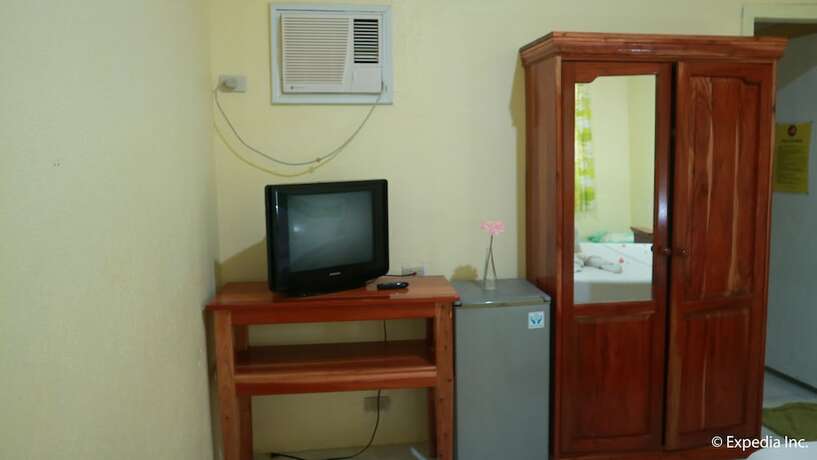 Imagen de la habitación del Hotel Golden Sunset Beach Club. Foto 23