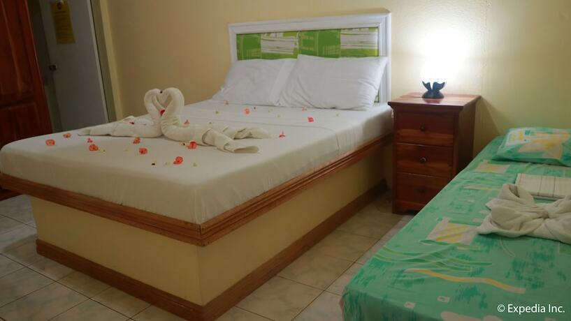 Imagen de la habitación del Hotel Golden Sunset Beach Club. Foto 26