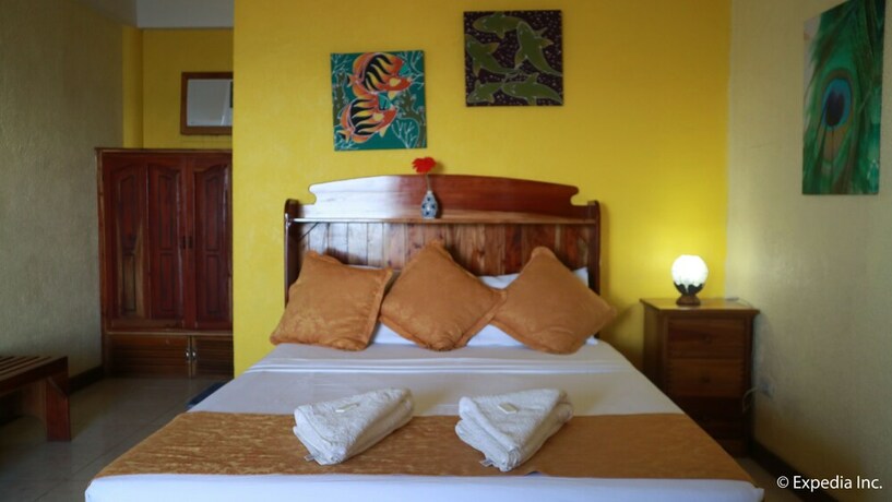 Imagen de la habitación del Hotel Golden Sunset Beach Club. Foto 29